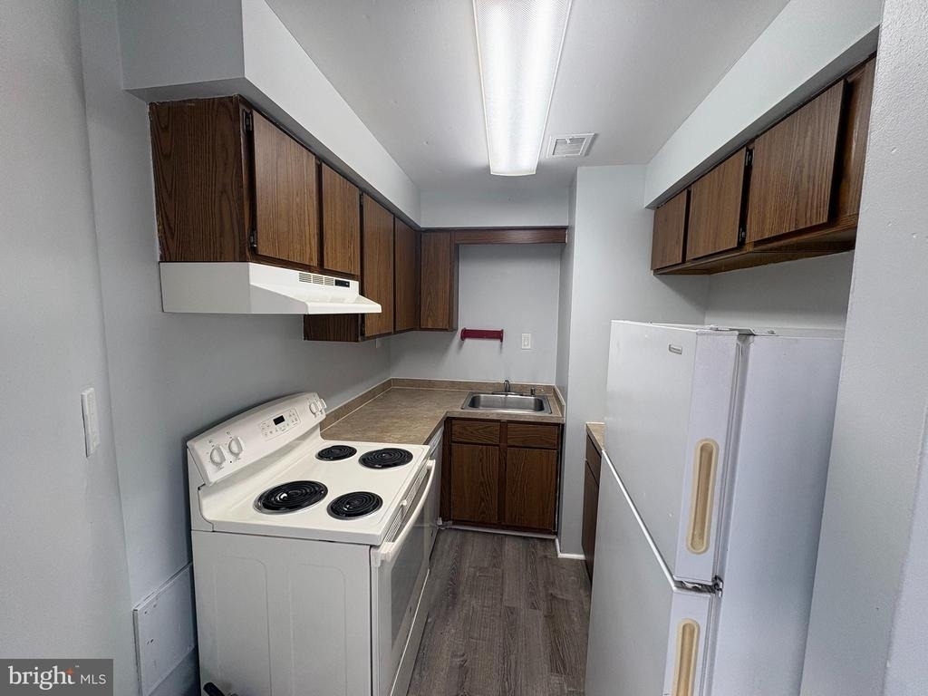7900 Frankford Avenue - Photo 4