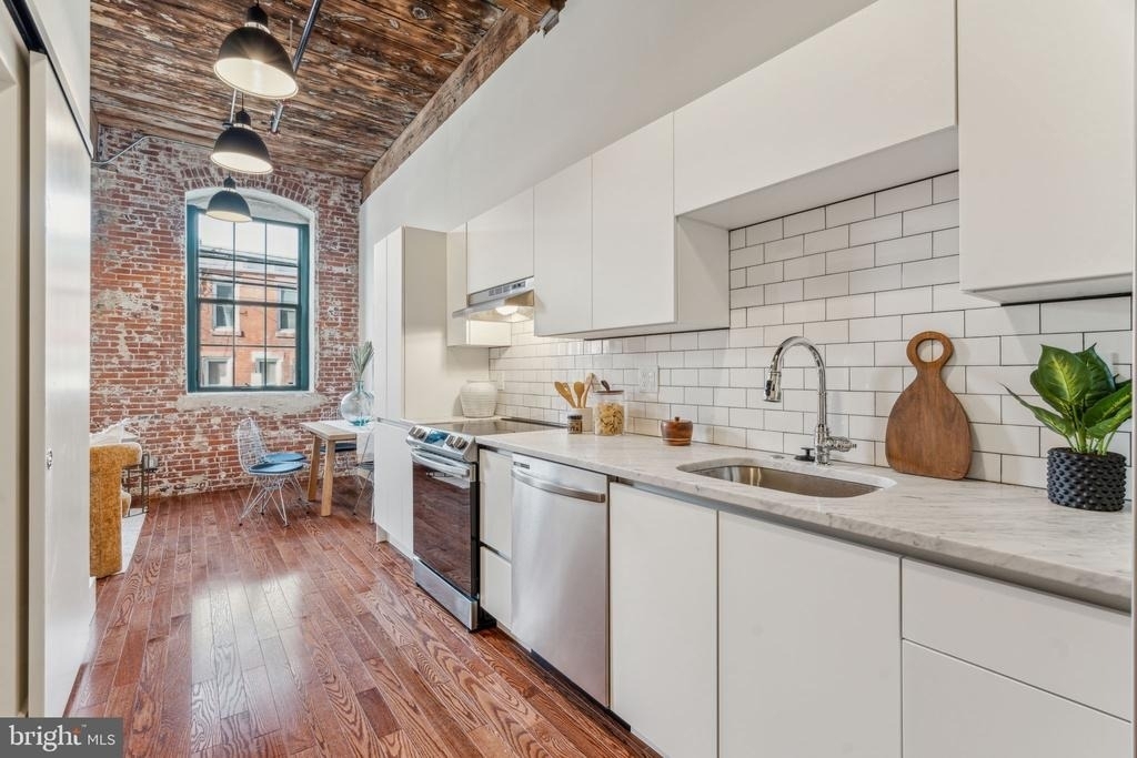 1801 N Howard Street - Photo 5