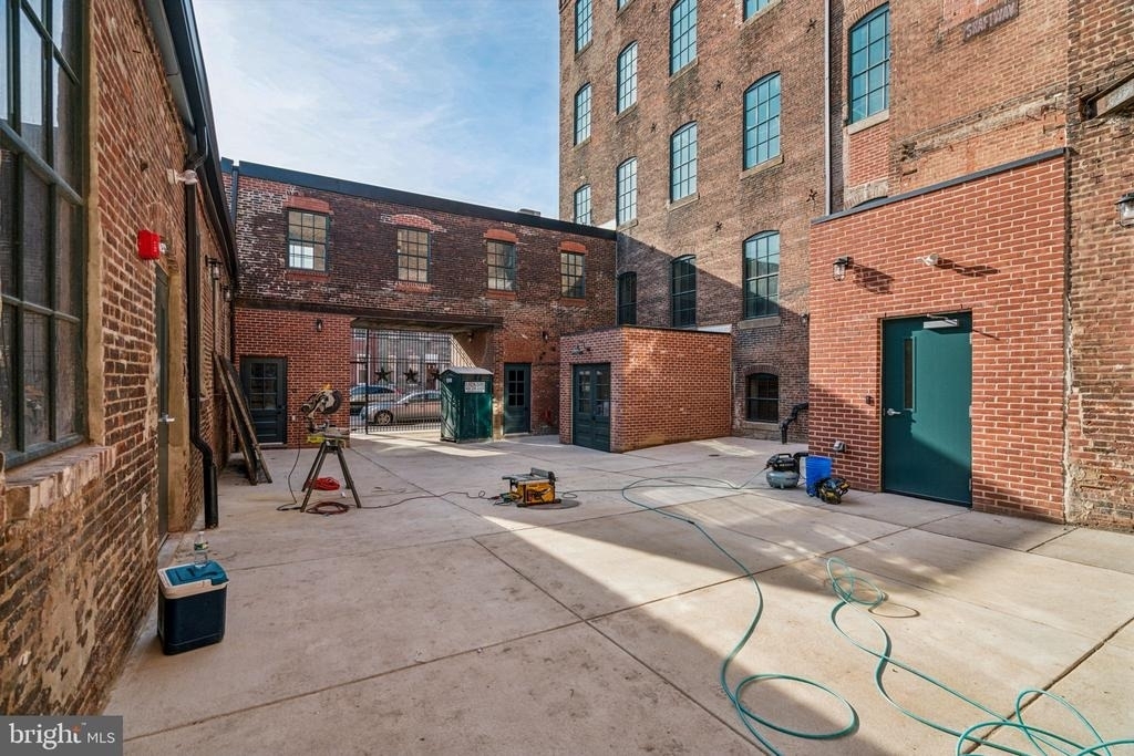 1801 N Howard Street - Photo 25