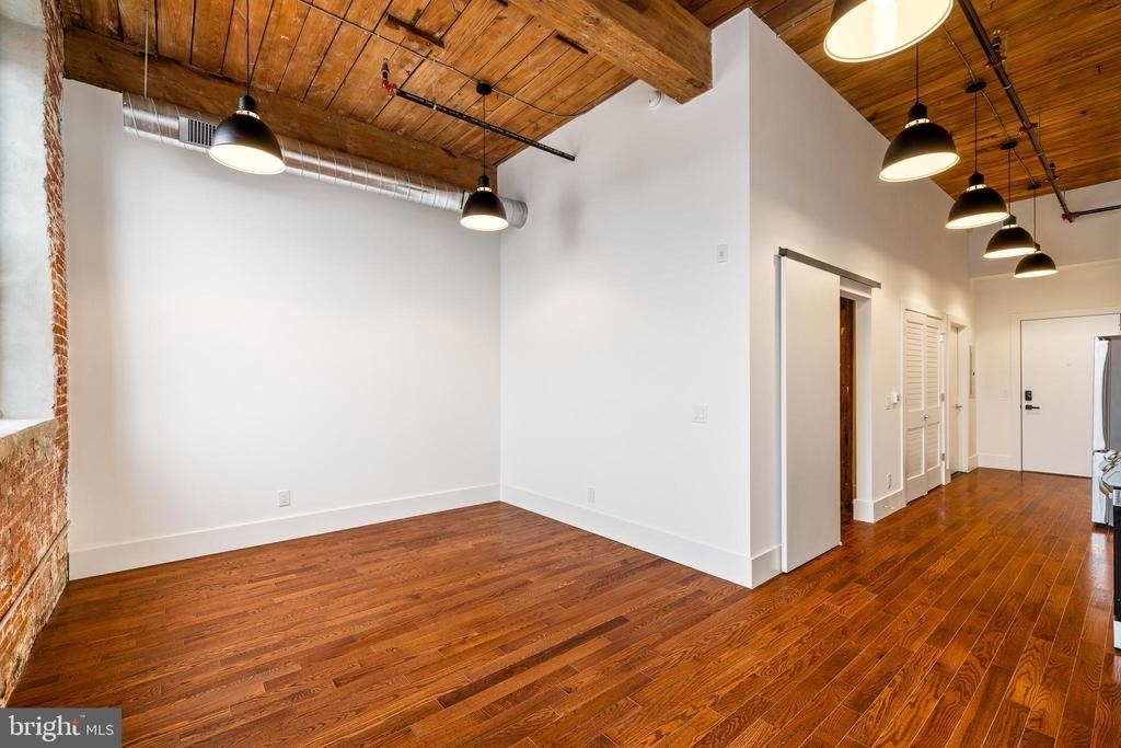 1801 N Howard Street - Photo 16