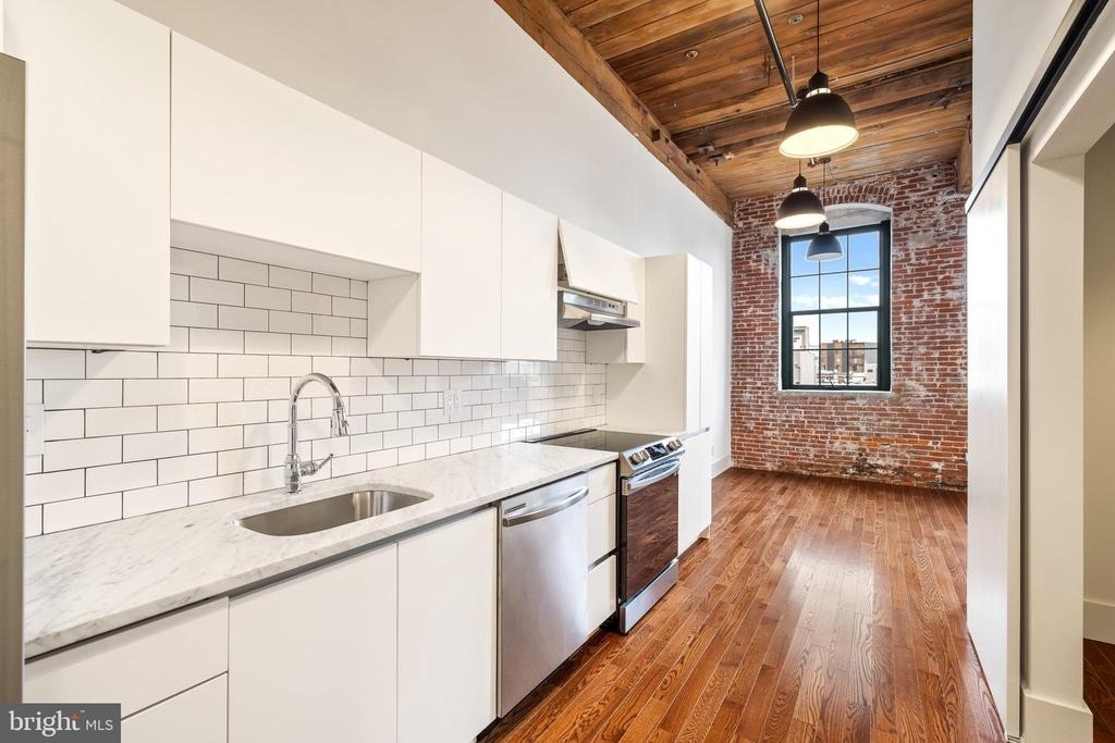1801 N Howard Street - Photo 13