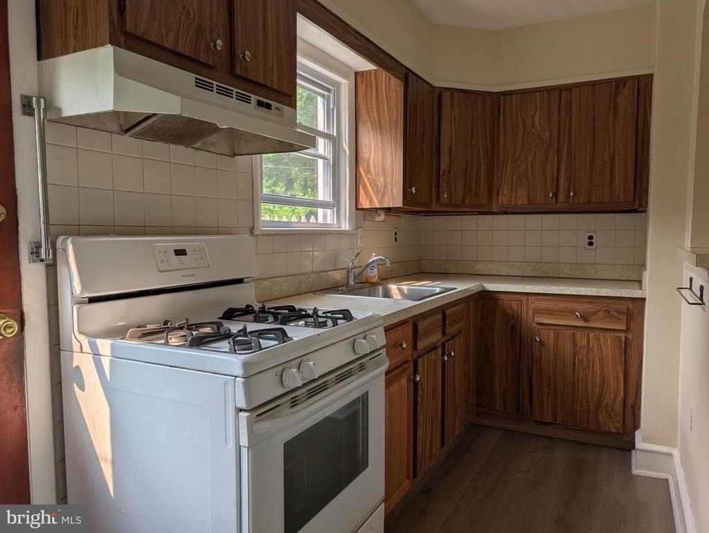 424 Conarroe Street - Photo 5