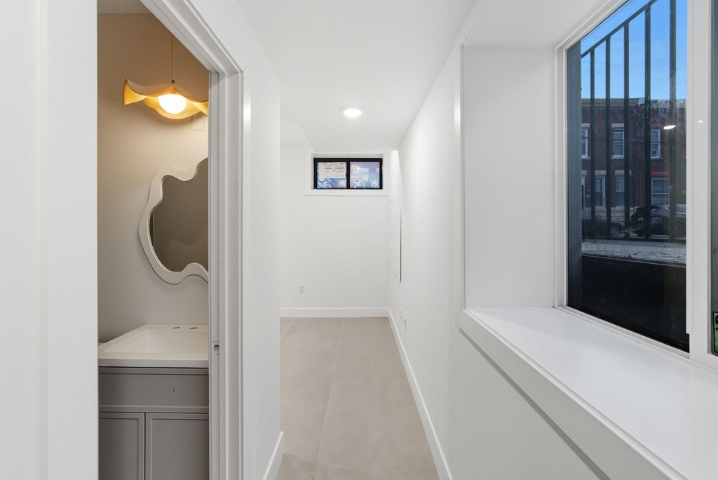 2713 W Montgomery Avenue - Photo 15