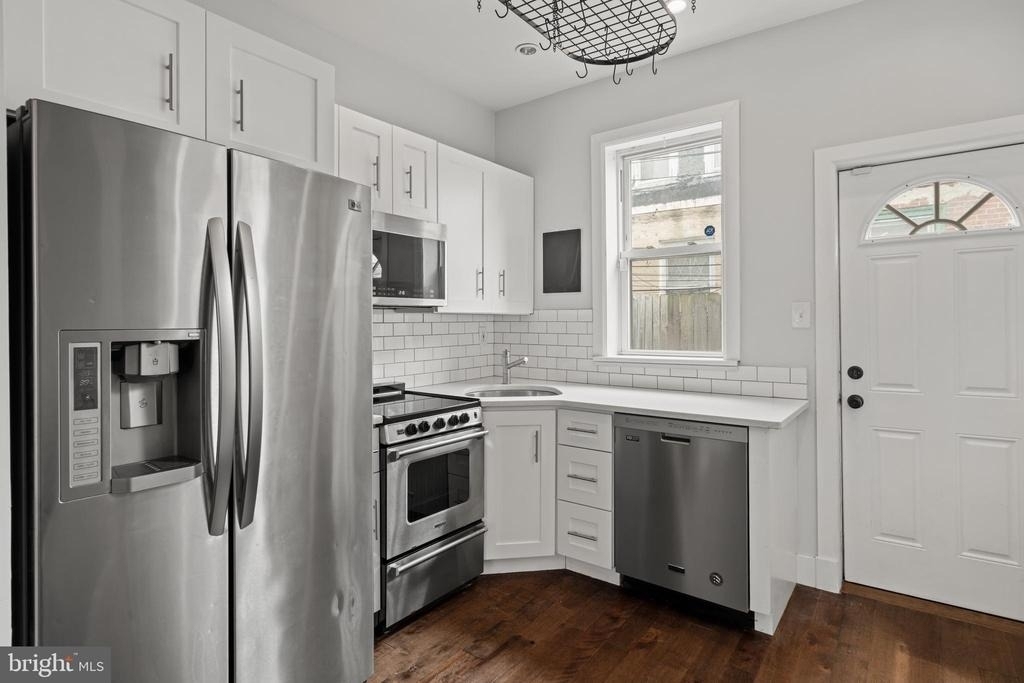 1457 N Corlies Street - Photo 13