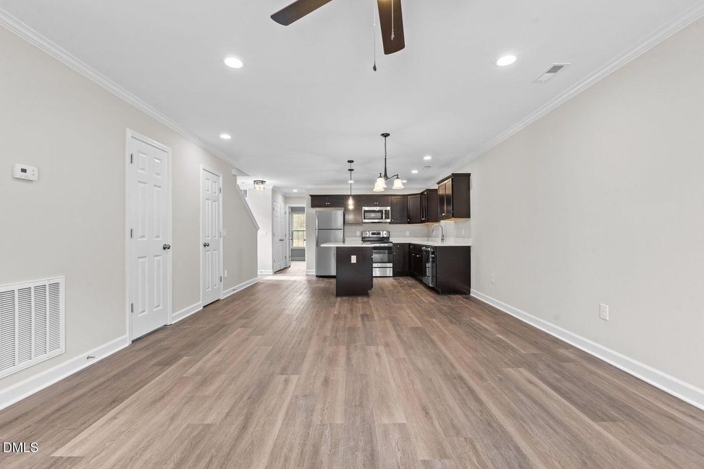 122 Laura Lane - Photo 3