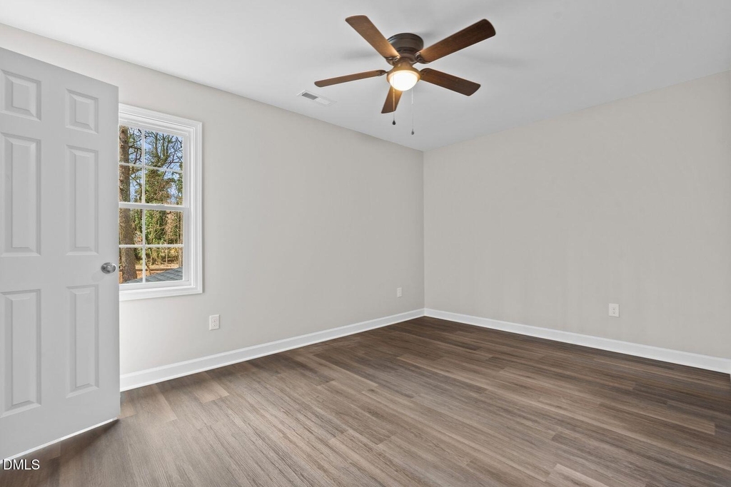 122 Laura Lane - Photo 8