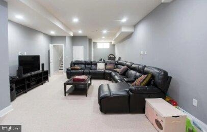 2545 E Dauphin Street - Photo 0