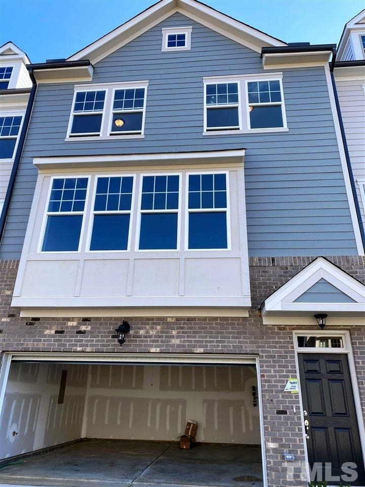 1013 Larabee Lane - Photo 1