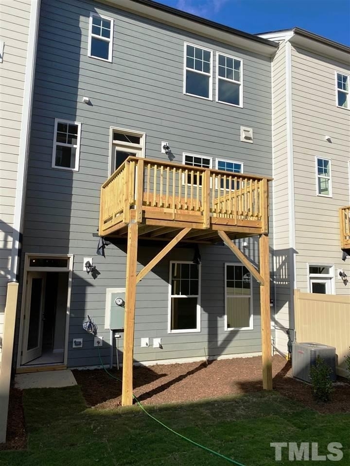 1013 Larabee Lane - Photo 17