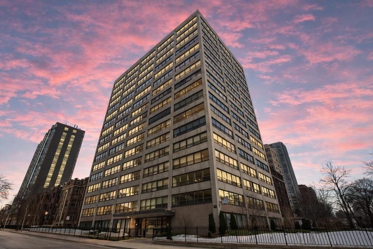 4180 N Marine Dr - Photo 8