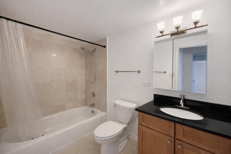 4180 N Marine Dr - Photo 4
