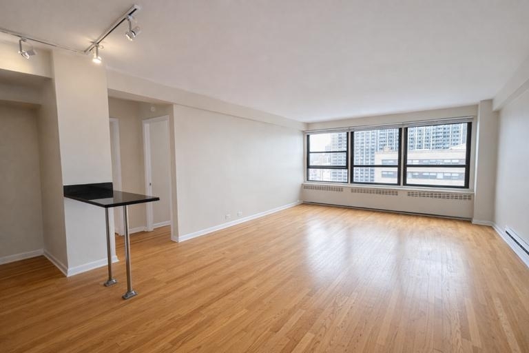 4180 N Marine Dr - Photo 0