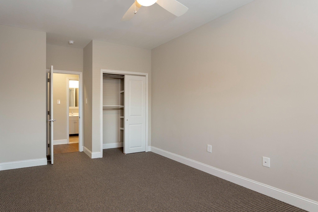 313 Creek Drive - Photo 5