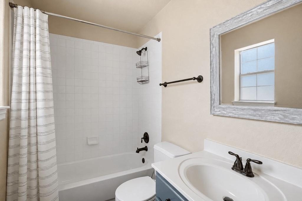 714 Newport Dr - Photo 18