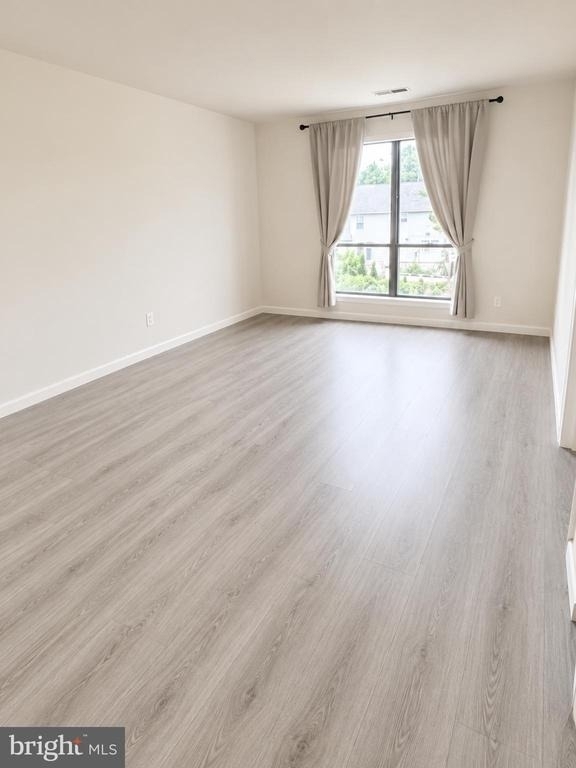 1825 Bridgetown Pike - Photo 2