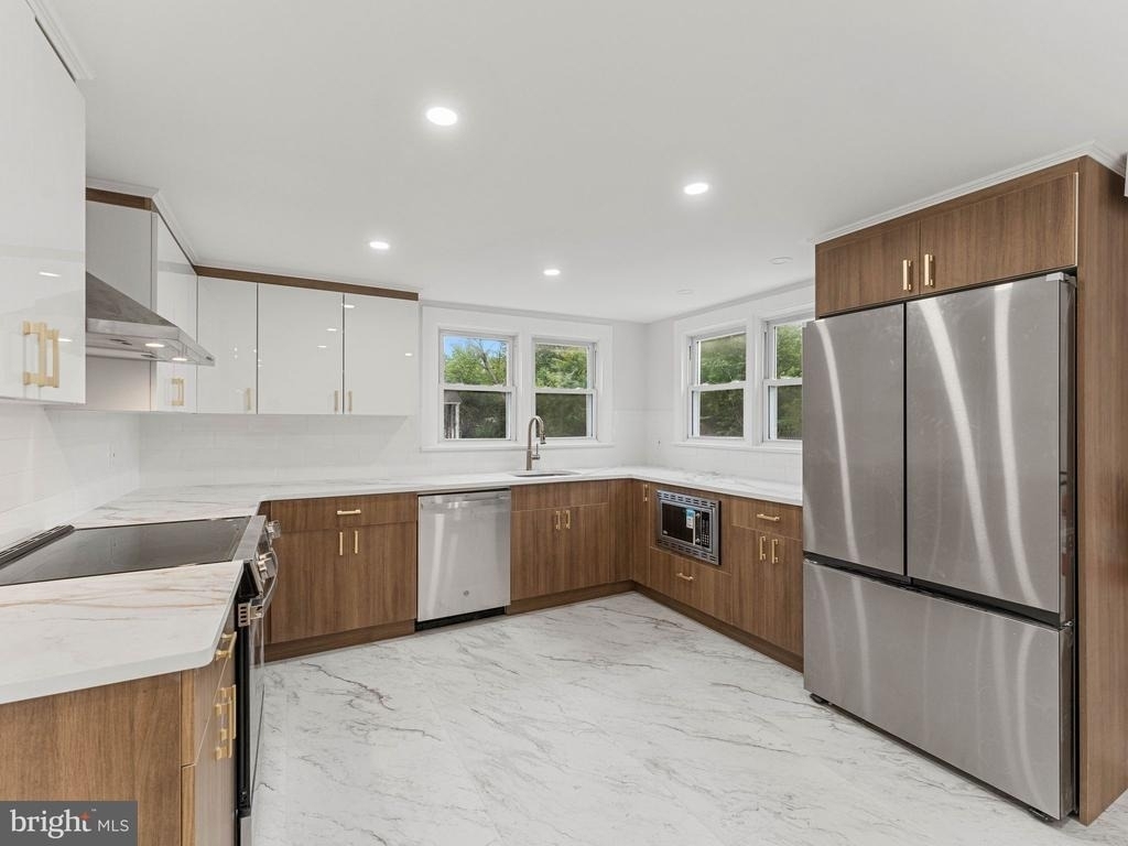 308 Delsea Drive - Photo 4