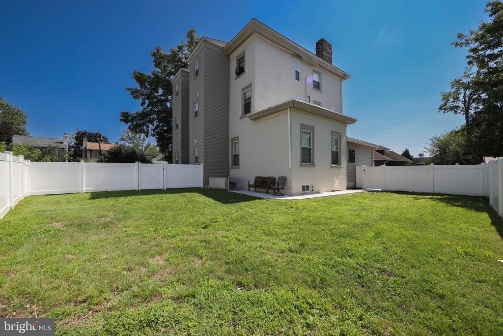 9 E Holly Avenue - Photo 25