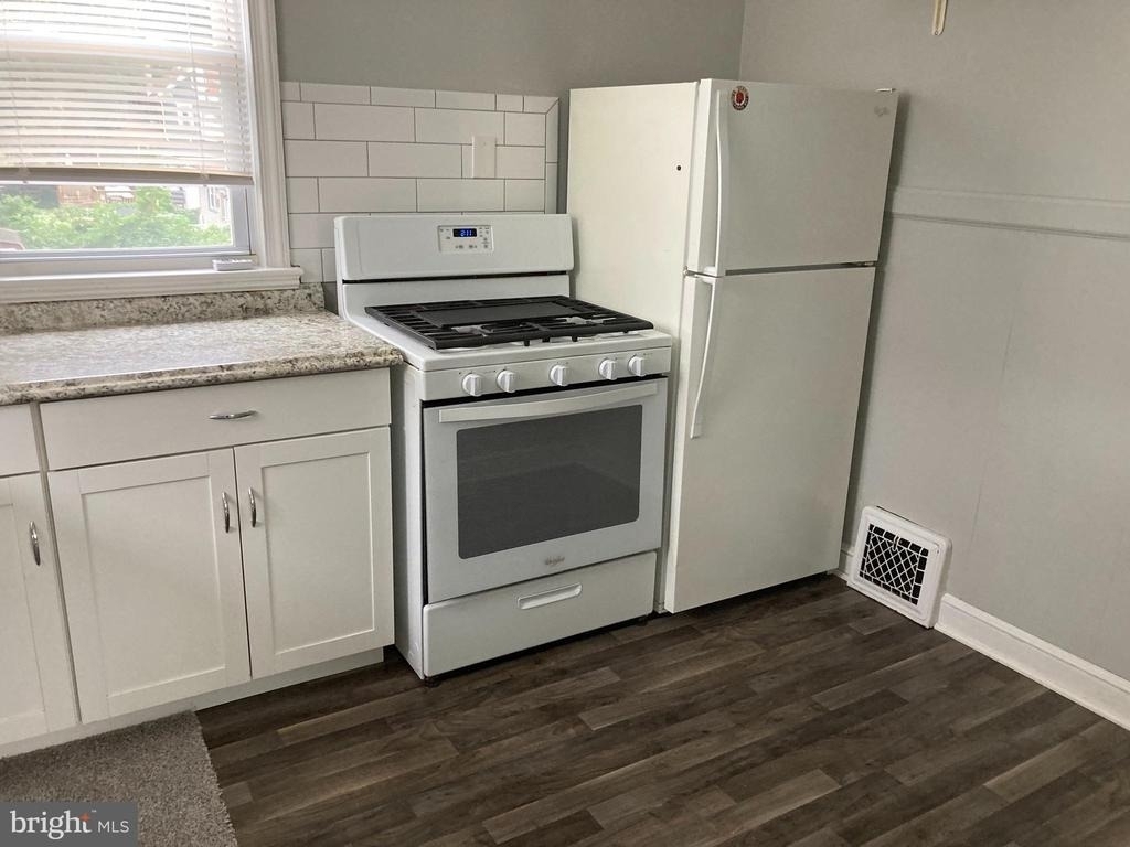 254 Wyoming Avenue - Photo 4