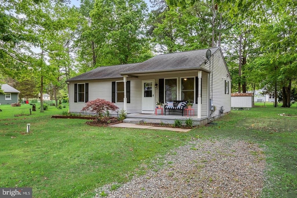 109 6th Ave Avenue - Photo 1