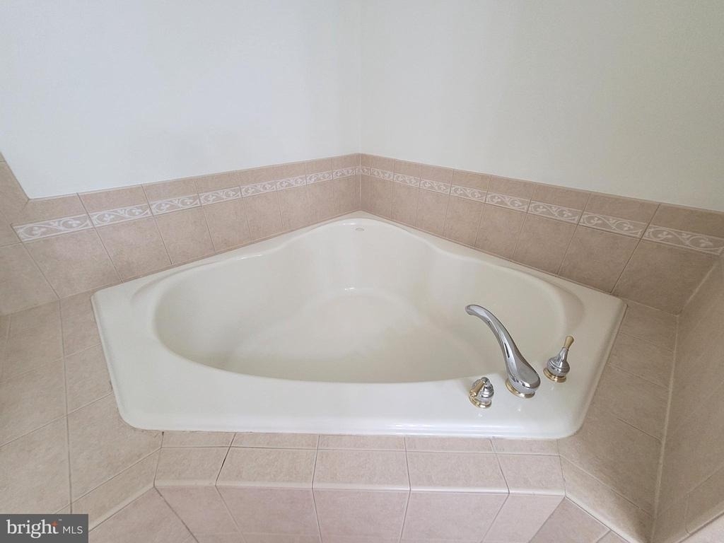 35 Tudor Court - Photo 22