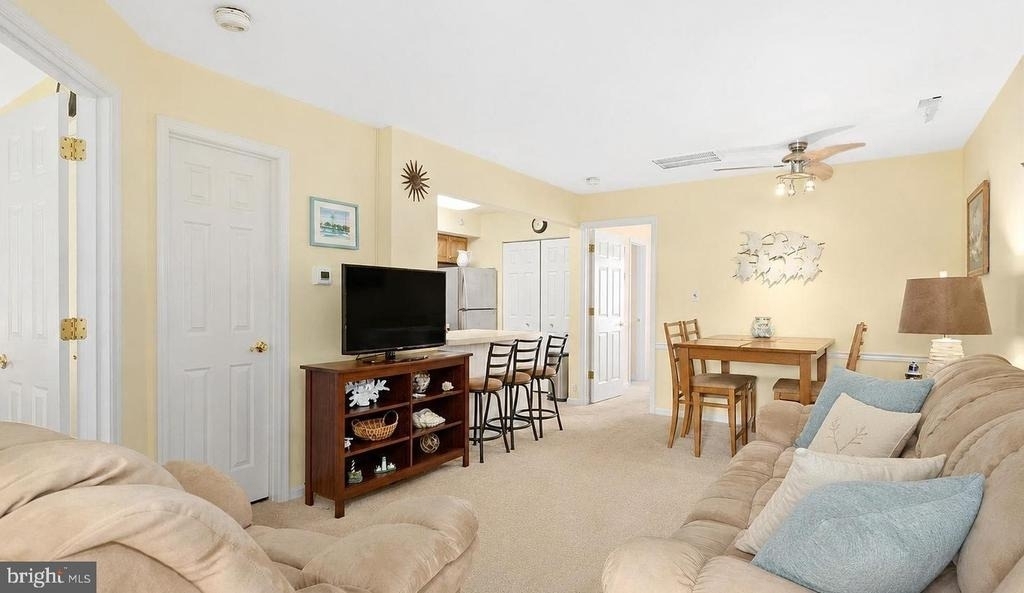 14301 Tunnel Avenue - Photo 1