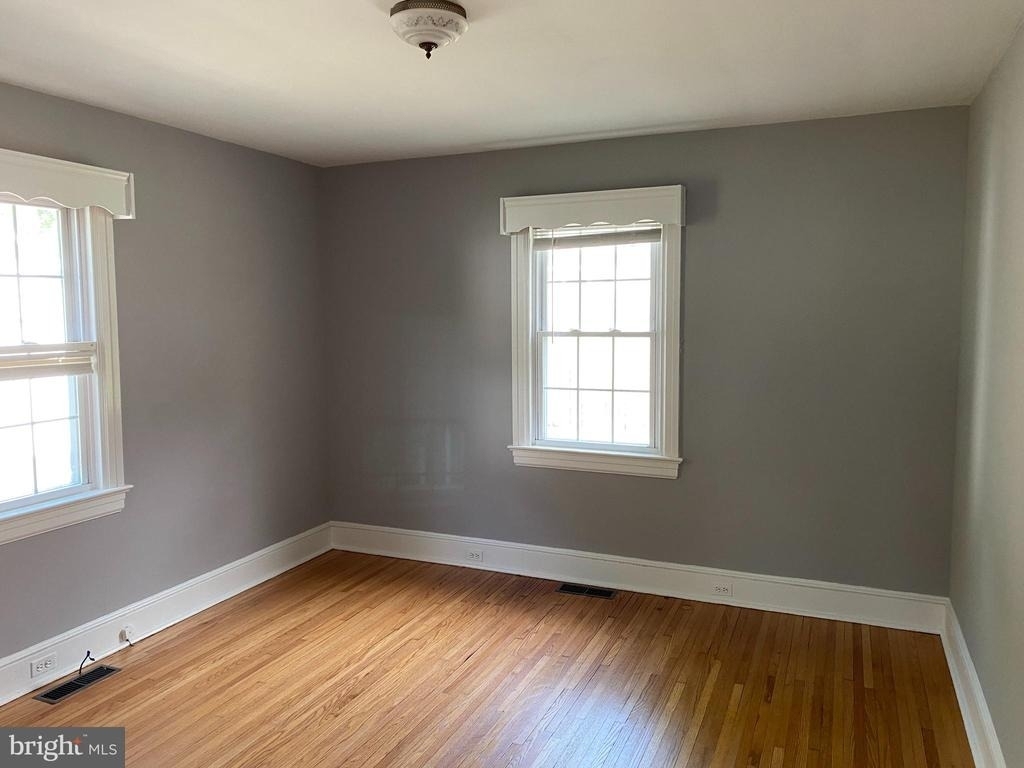 531 S Washington Street - Photo 3
