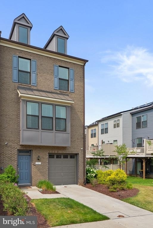 10313 Vista Meadow Way - Photo 1