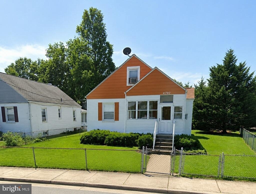 4707 Tuckerman Street - Photo 0