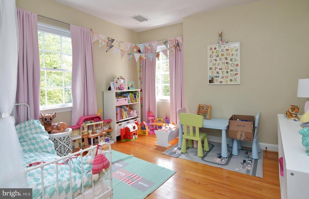 5944 Searl Terrace - Photo 39