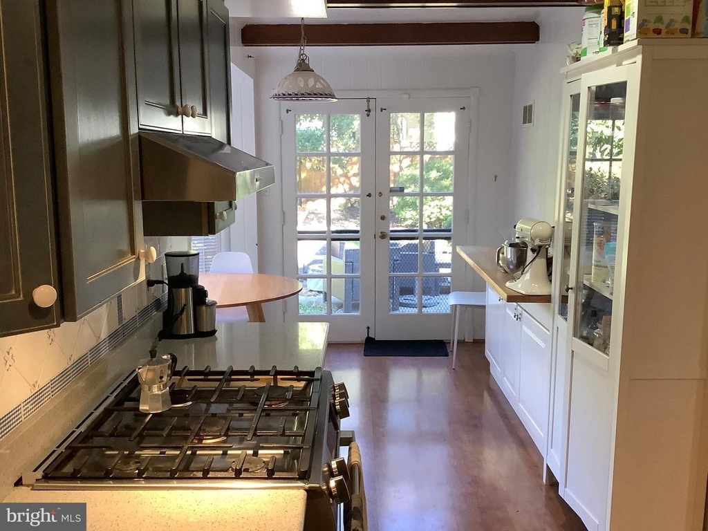 5944 Searl Terrace - Photo 28