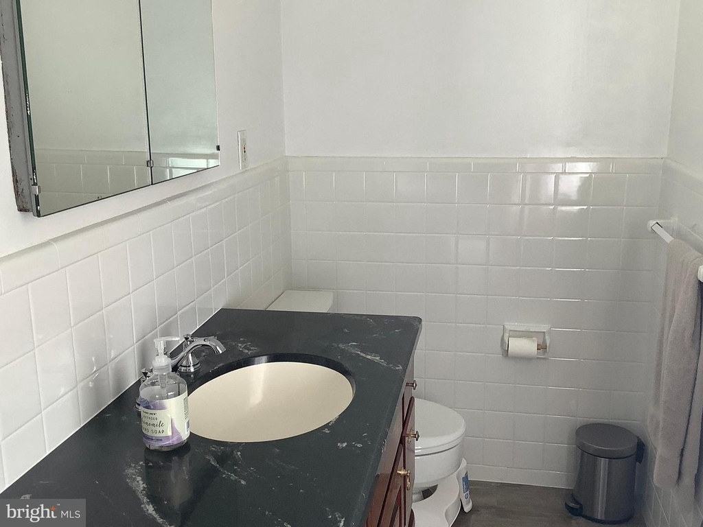 5944 Searl Terrace - Photo 33
