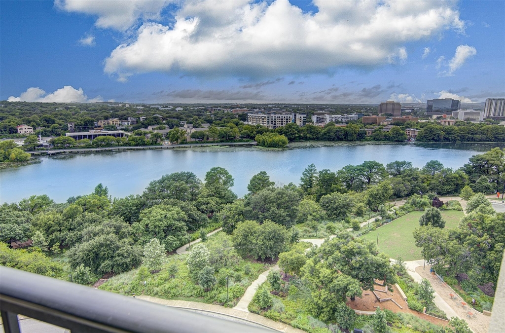 40 N Interstate 35 Highway - Photo 11