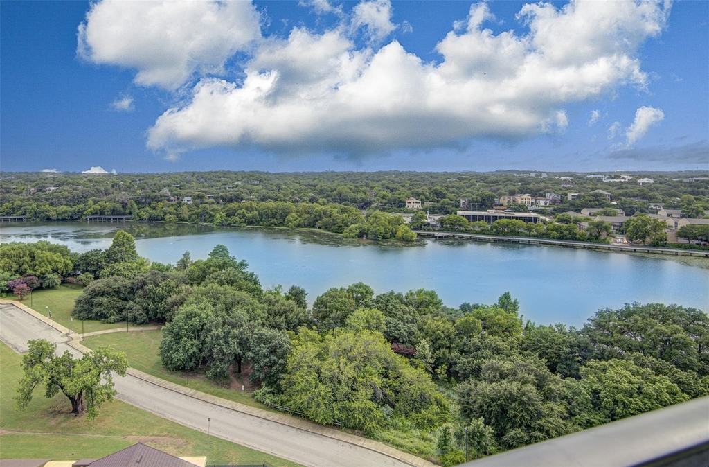 40 N Interstate 35 Highway - Photo 5