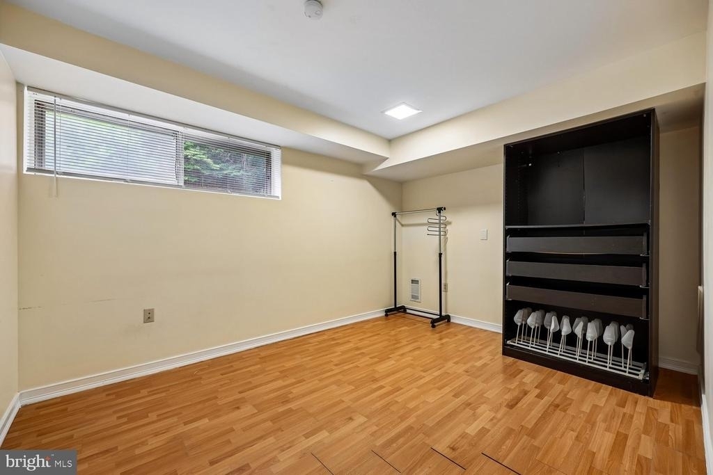11512 Charlton Drive - Photo 16