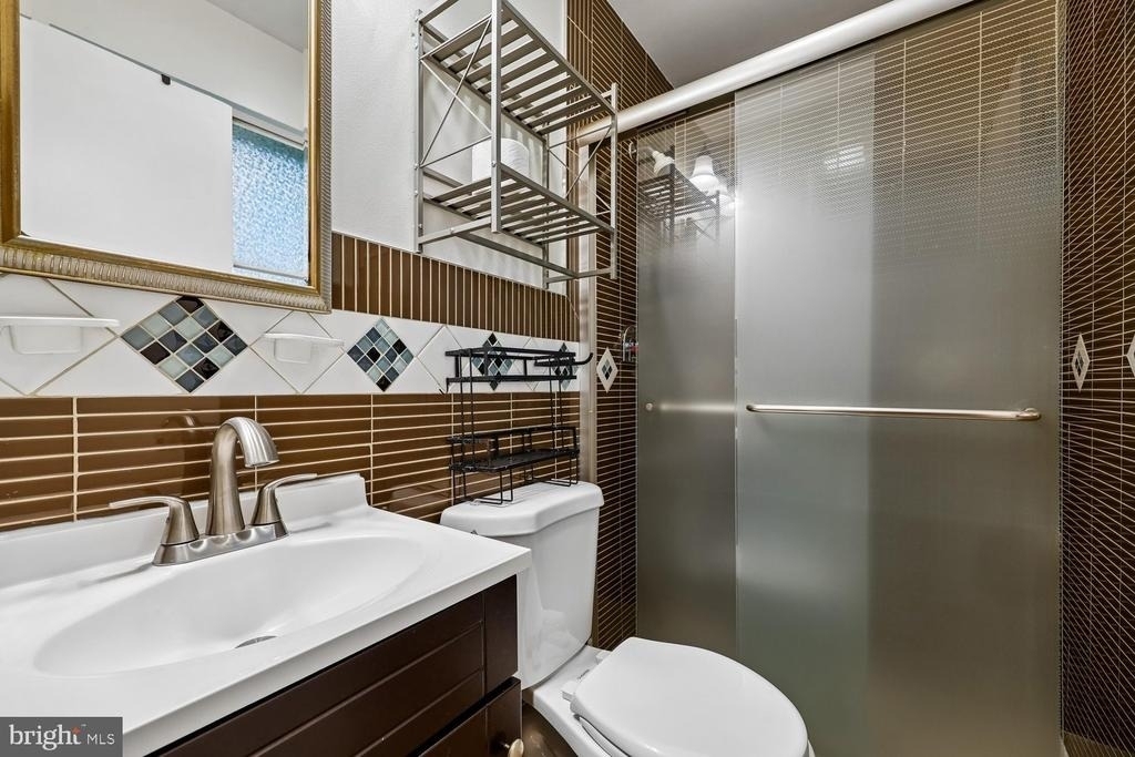11512 Charlton Drive - Photo 8