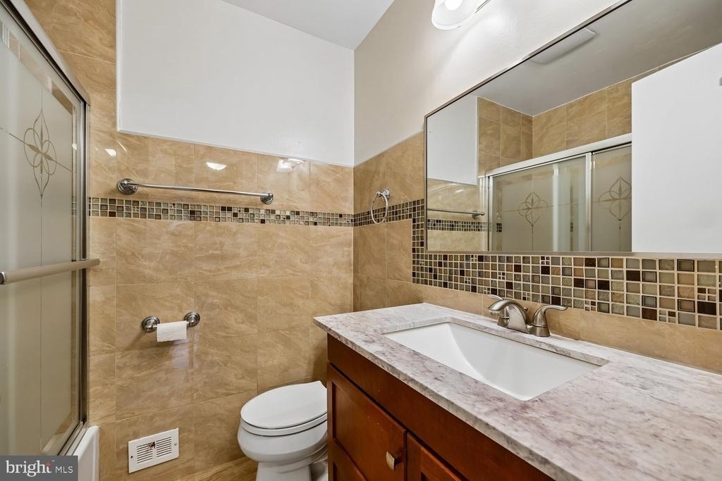 11512 Charlton Drive - Photo 15