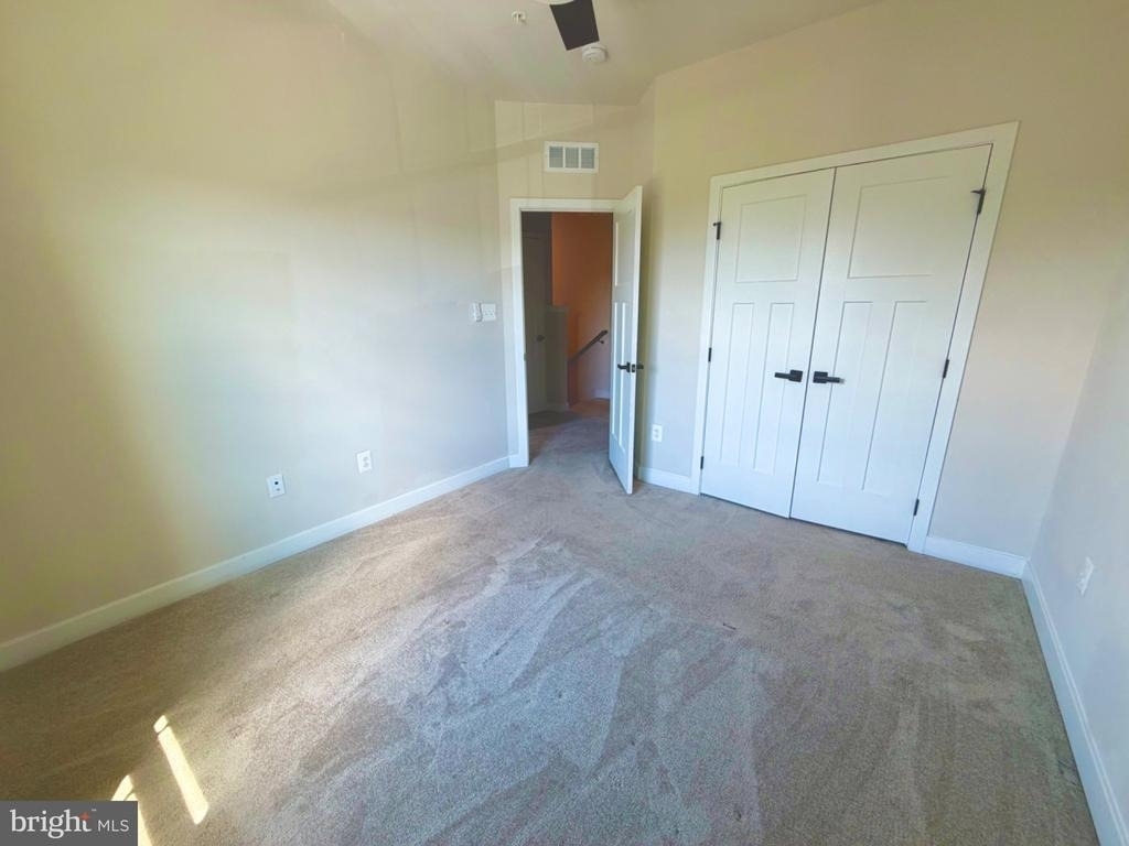 6029 Goshawk Street - Photo 7