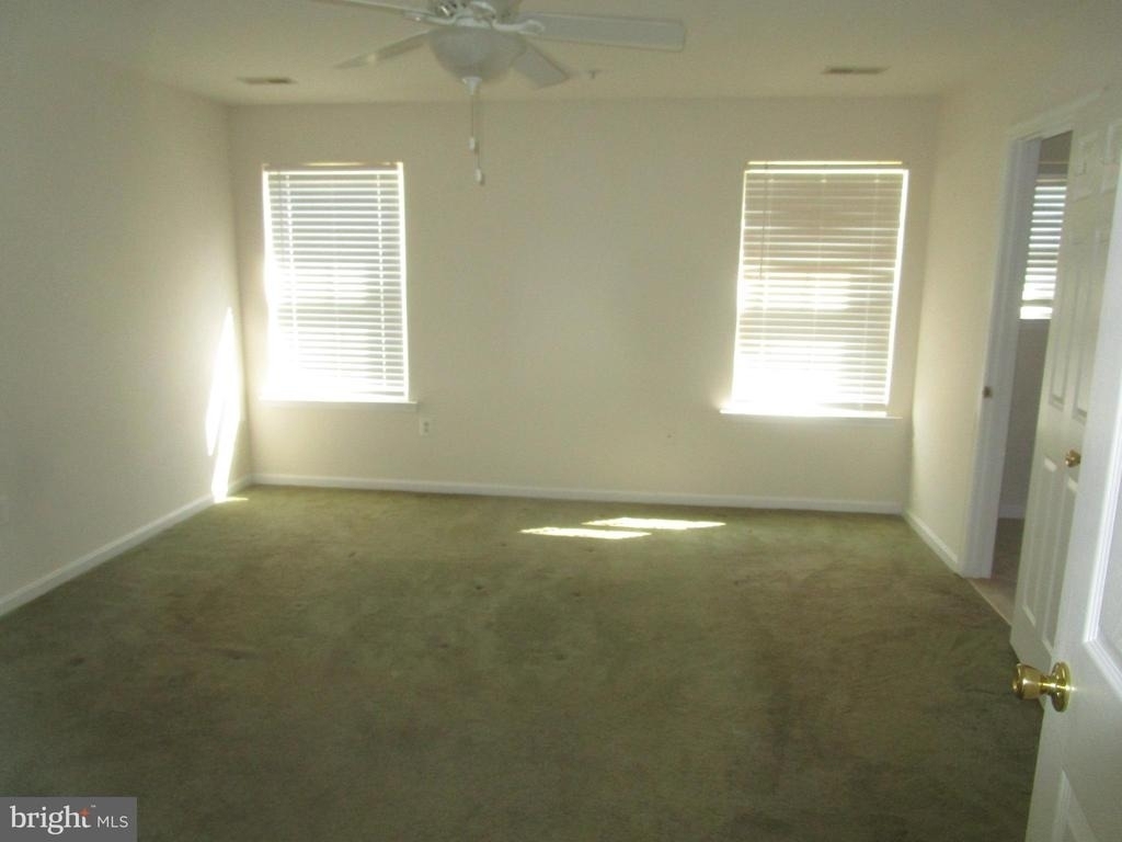 7911 Heatherleigh Place - Photo 12