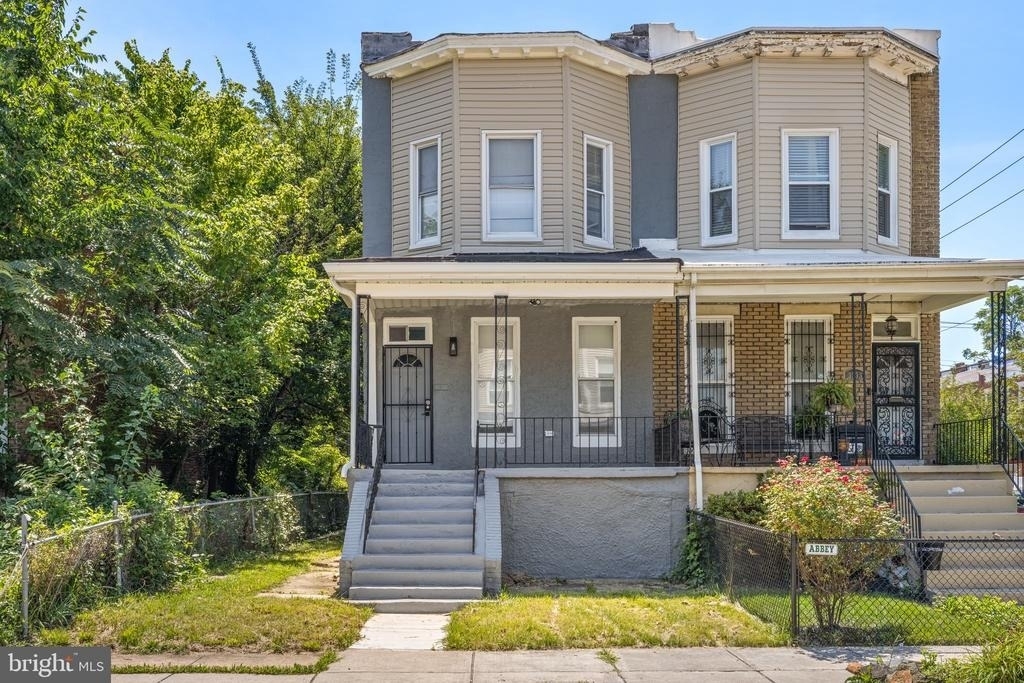 3331 Spaulding Avenue - Photo 1