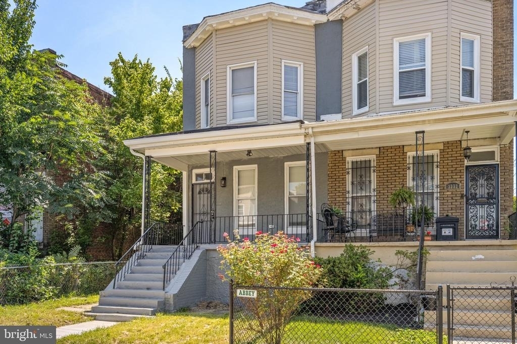 3331 Spaulding Avenue - Photo 2