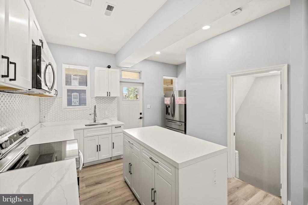 3331 Spaulding Avenue - Photo 7