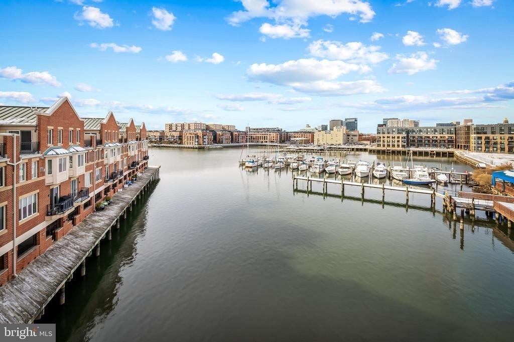 2323 Boston Street - Photo 34
