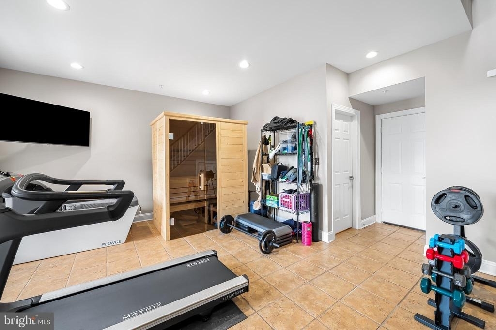 2323 Boston Street - Photo 6