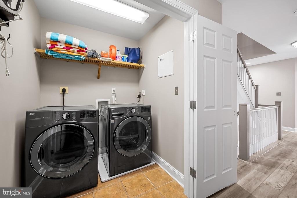 2323 Boston Street - Photo 25