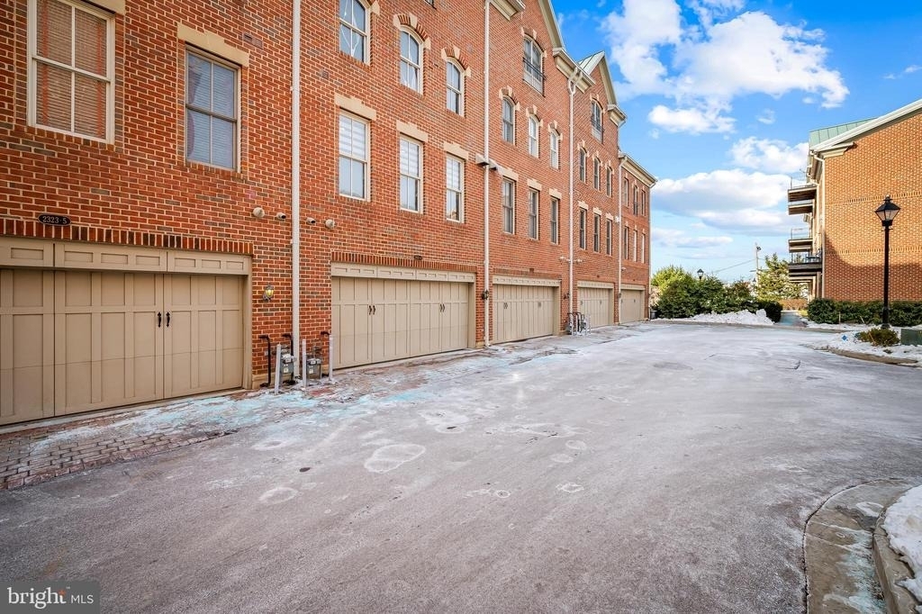 2323 Boston Street - Photo 39
