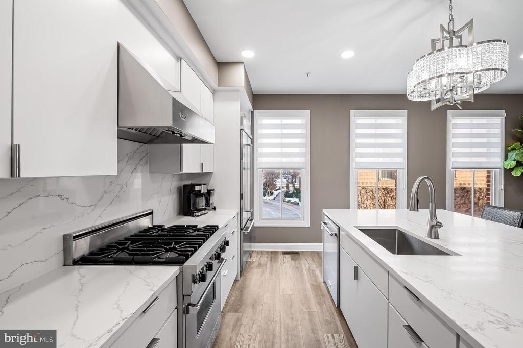 2323 Boston Street - Photo 10