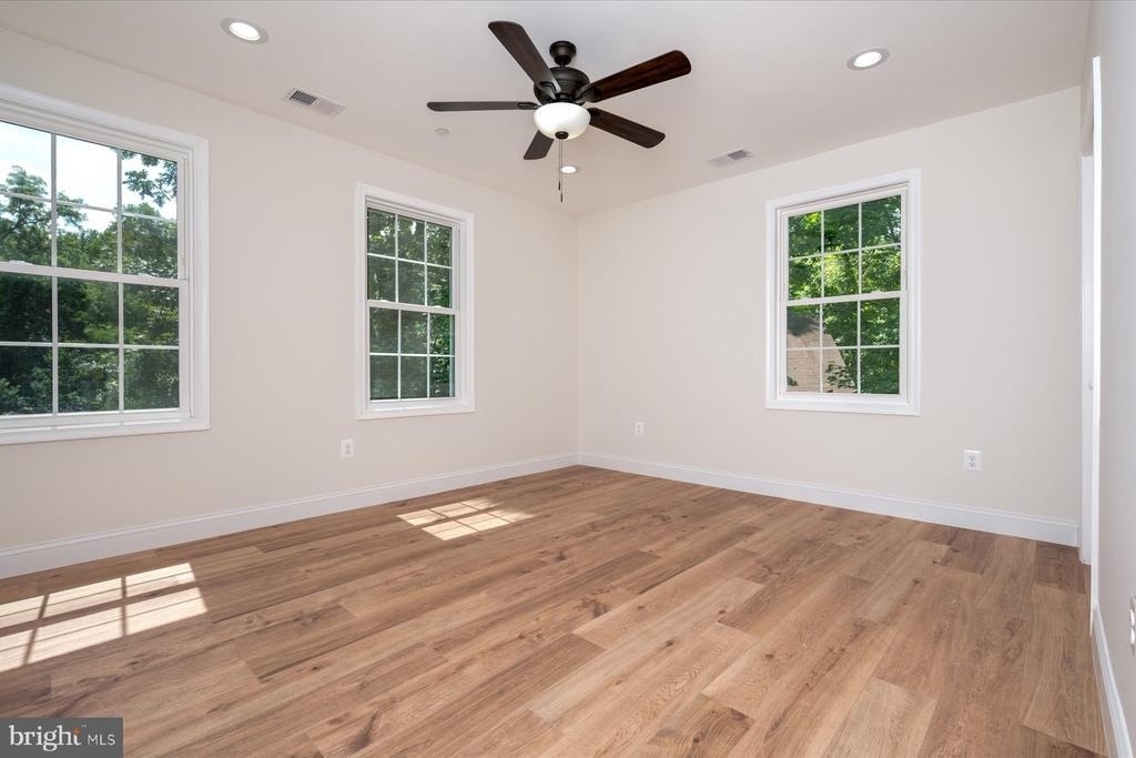 1400 Lower View Court - Photo 20
