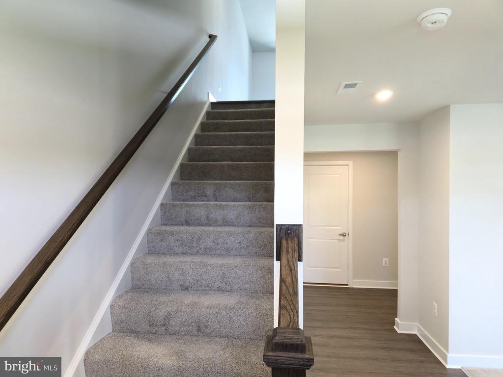 246 E Main Street - Photo 4