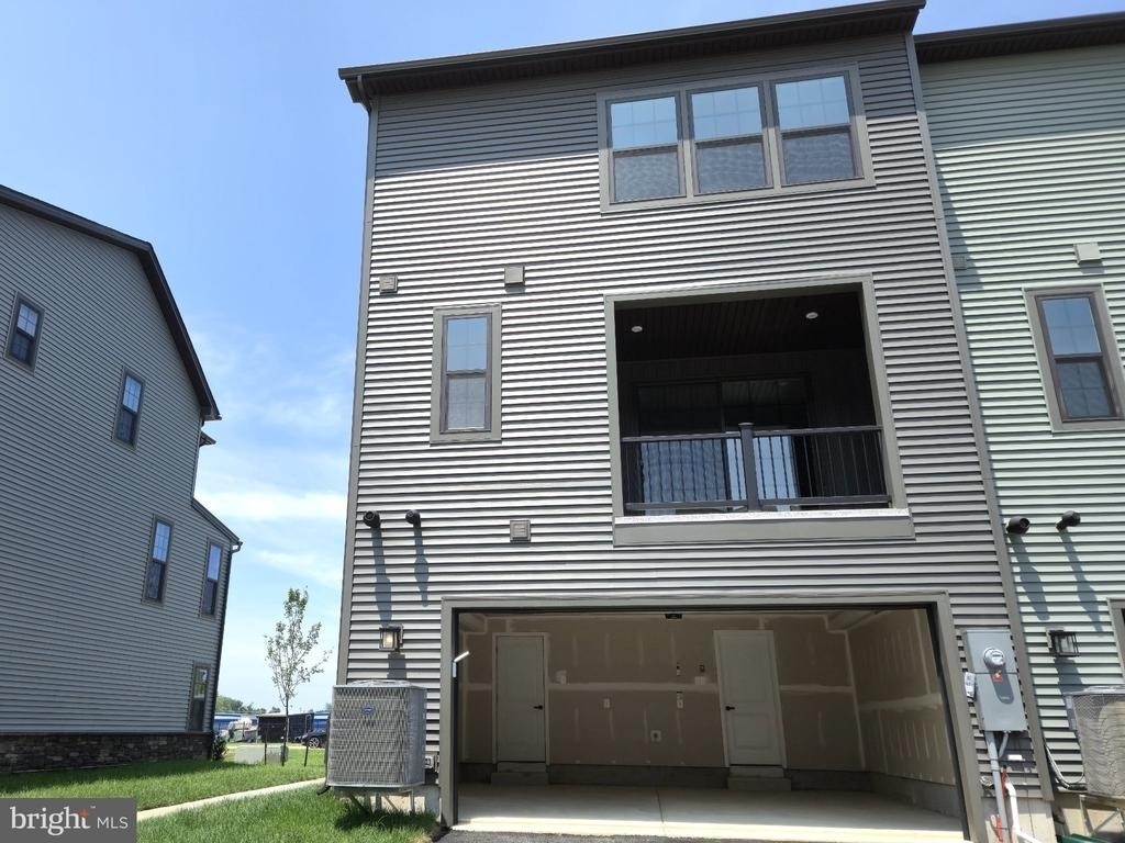 246 E Main Street - Photo 20