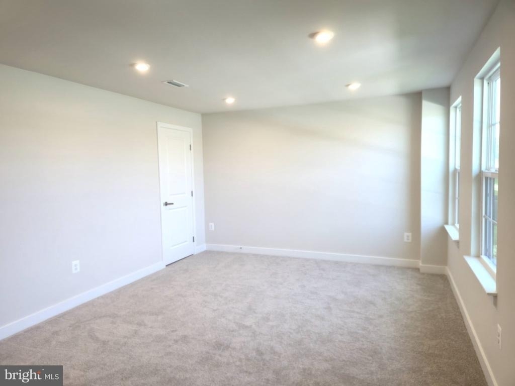 246 E Main Street - Photo 2